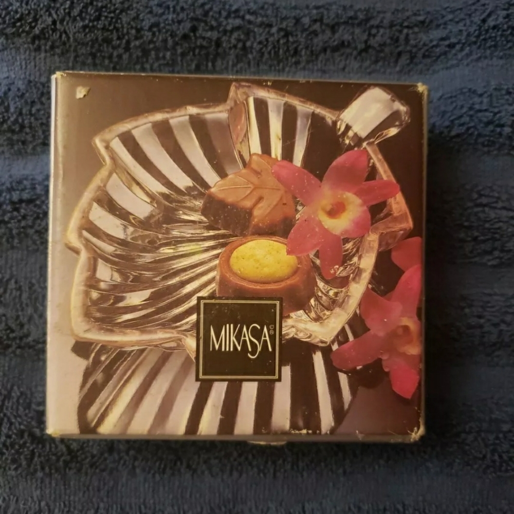 Mikasa candy dish in box